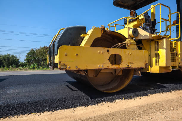 Best Driveway Paving Contractor  in Yoe, PA